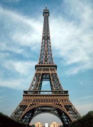 埃菲尔铁塔下,埃菲尔铁塔下的巴黎风情掠影